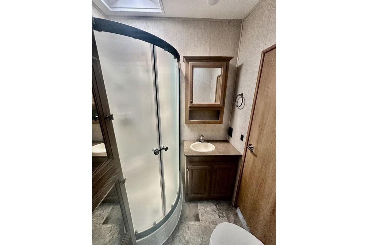 Used 2015 CrossRoads RV Cruiser CF362FL