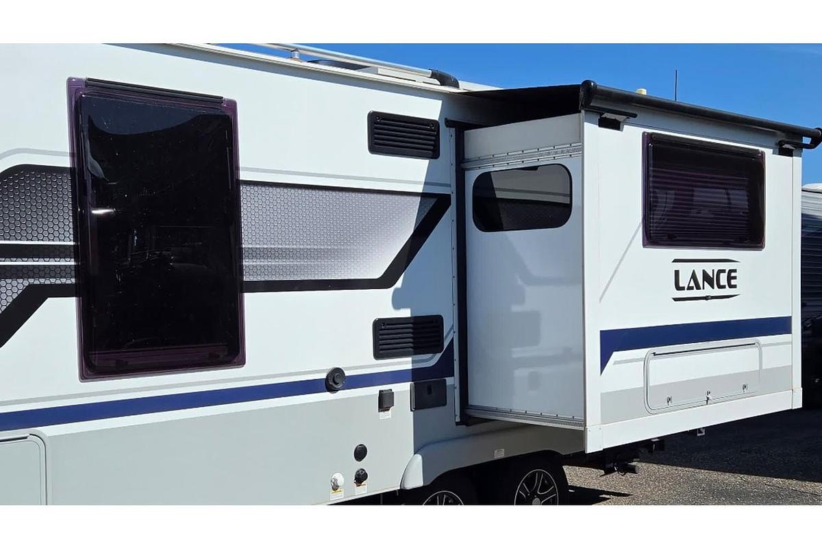 Used 2023 Lance 1875