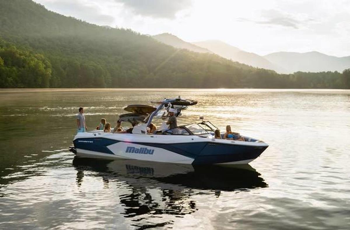 2024 Malibu Boats 26 LSV