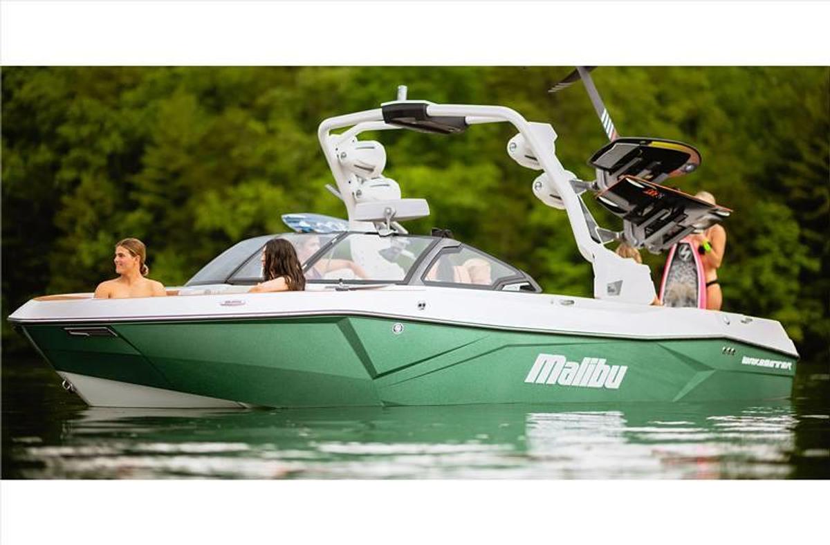 2024 Malibu Boats 23 LSV