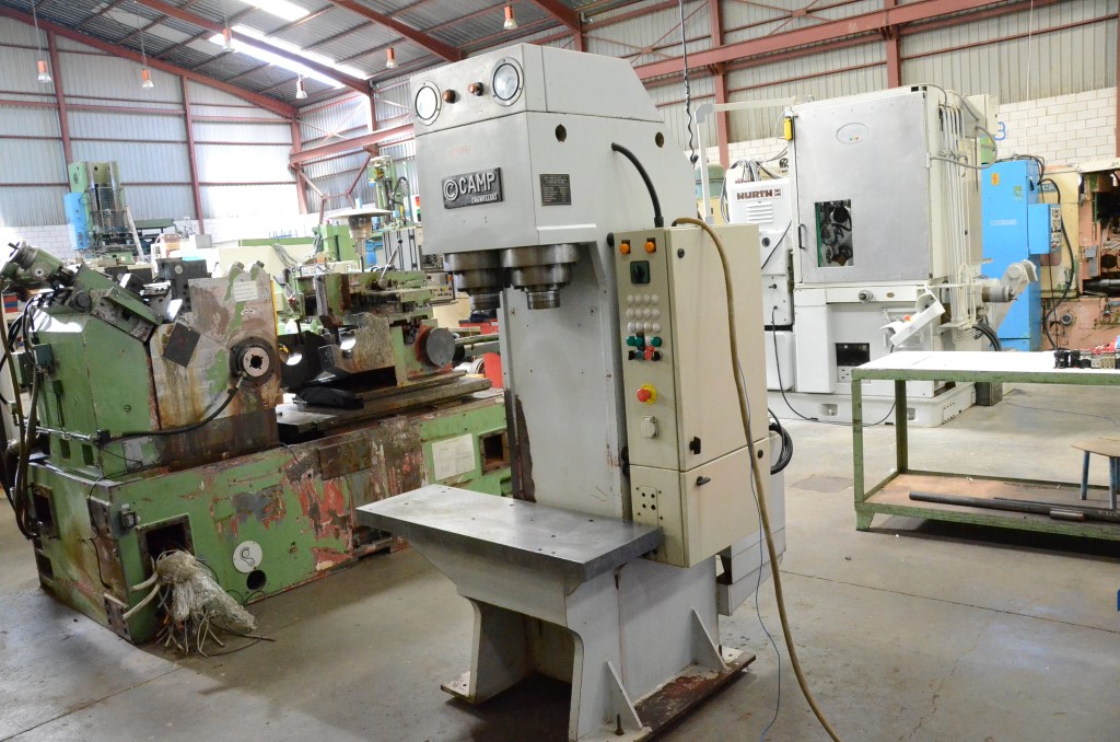 Usado 1991 CAMP P 20 Prensas #4117