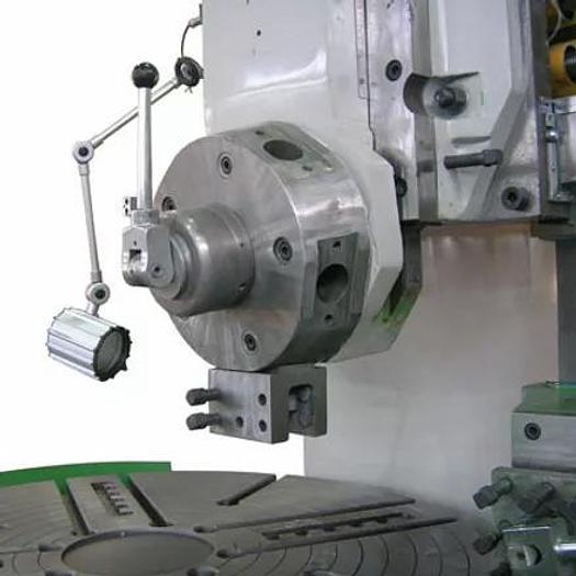 TORNO VERTICAL MESA 1300 mm