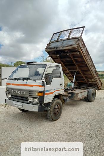 Used 1989 TOYOTA Dyna 300 14B 7.5 ton 3 way tipper