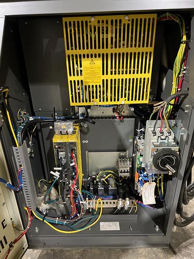Used FANUC M900iA/260L, CLEANED AND TESED, ONLY 1,453 HOURS