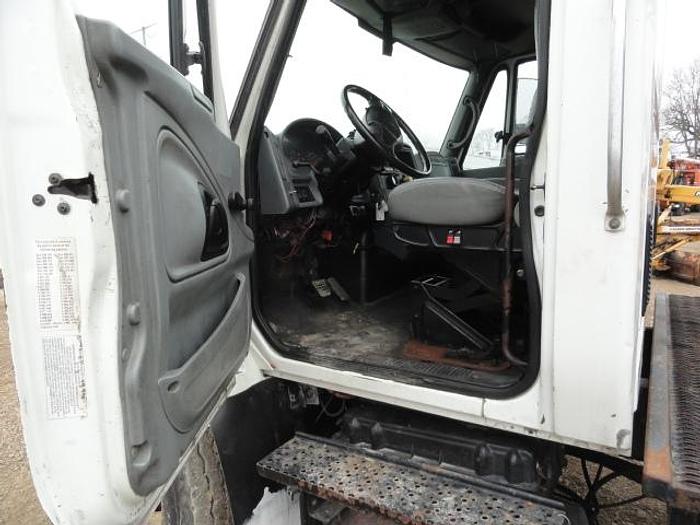 Used 2002 INTERNATIONAL DURASTAR 4400