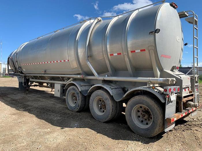 Used 2014 Bedard Pneumatic Dry Bulker Trailer