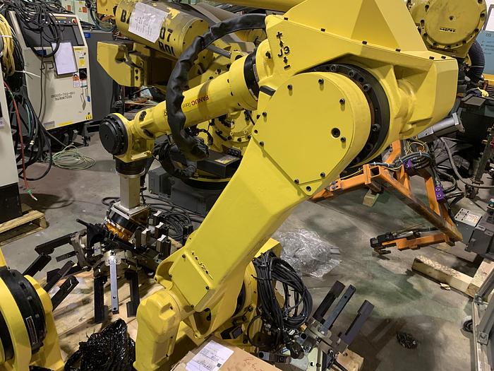 Used FANUC M710iC/70T GANTRY ROBOTIC SYSTEM, R30iA, 8' TALL RAIL X 11'6" OF TRAVEL