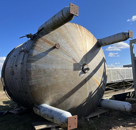 Used 1995 Industry 55.000 liter acid proof stainless steel vessel with strong stirrer