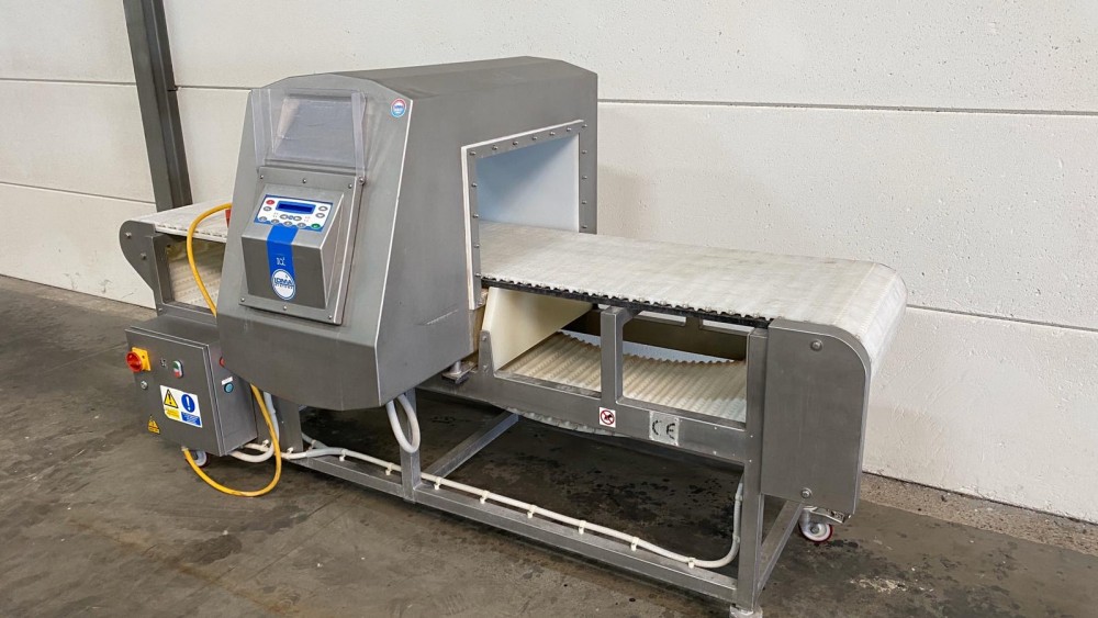 Used Loma IQ3 metal detector