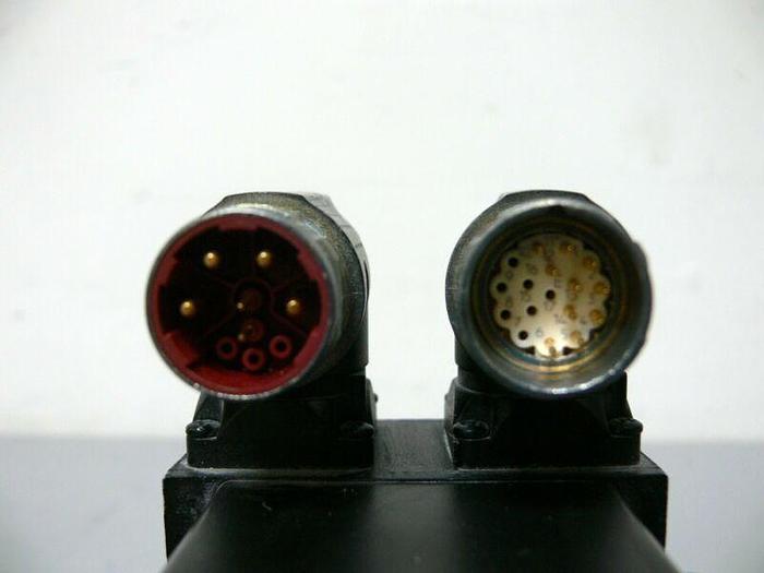 Used Allen Bradley MPL-B320P-MK74AA Kinetix Brushless AC Servo Motor 460V 5000 Rpm