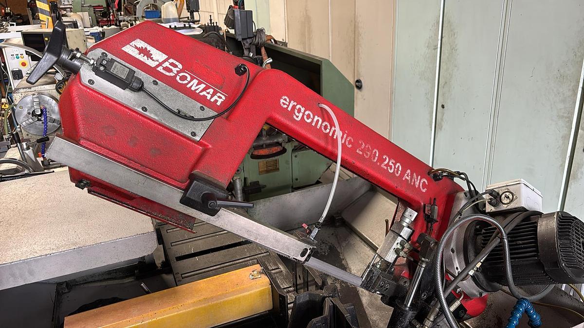 Gebruikt Bomar bandzaagautomaat