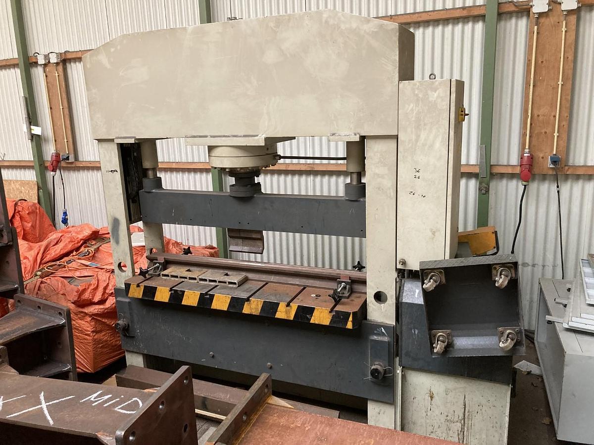 Gebruikt Sahinler AP1520-150