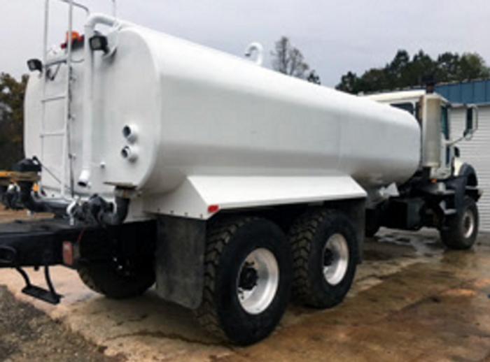 Used 2008 Mack GU813 6x6 4,000 Gallon Tandem Axle Water Truck