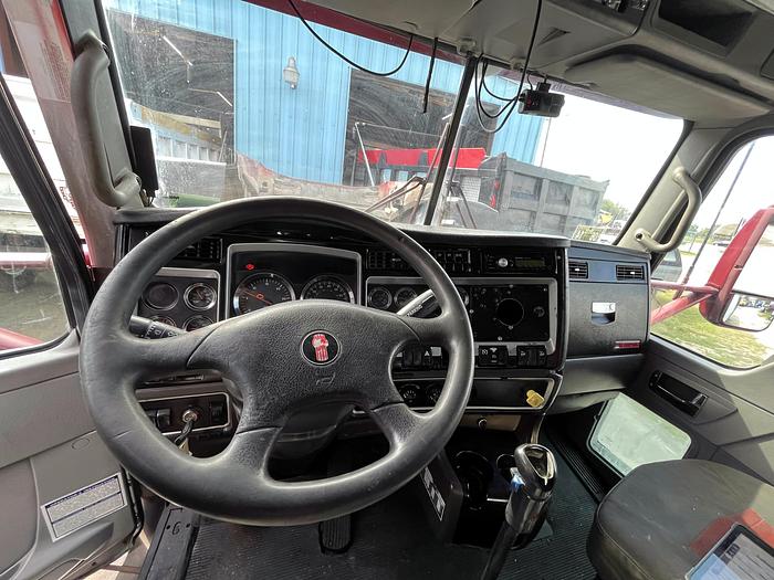 Used 2009 Kenworth W900 Tri-Axle Dump truck