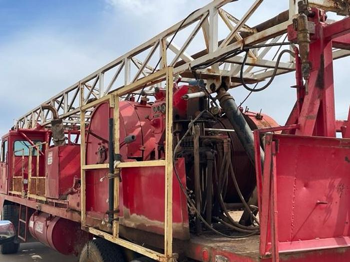 Used SKYTOP BREWSTER Swabbing Rig for Sale in San Angelo, Texas