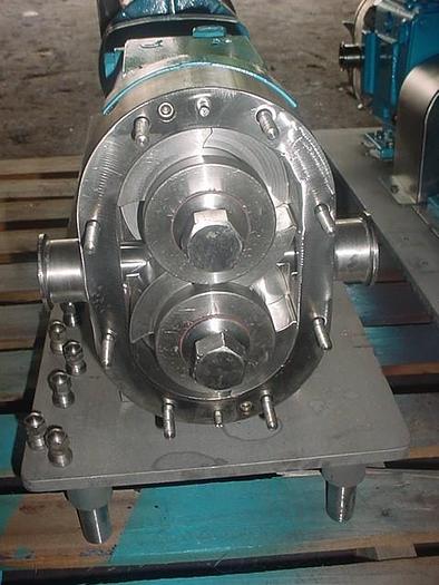 Used 1.5" WAUKESHA SANITARY POSITIVE DISPLACEMENT PUMP - S/S - RECONDITIONED