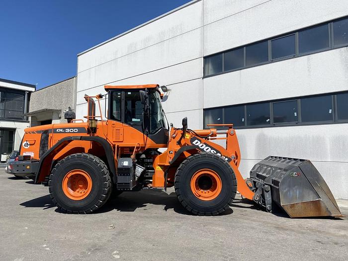 Usato 2014 DOOSAN DL 300-3