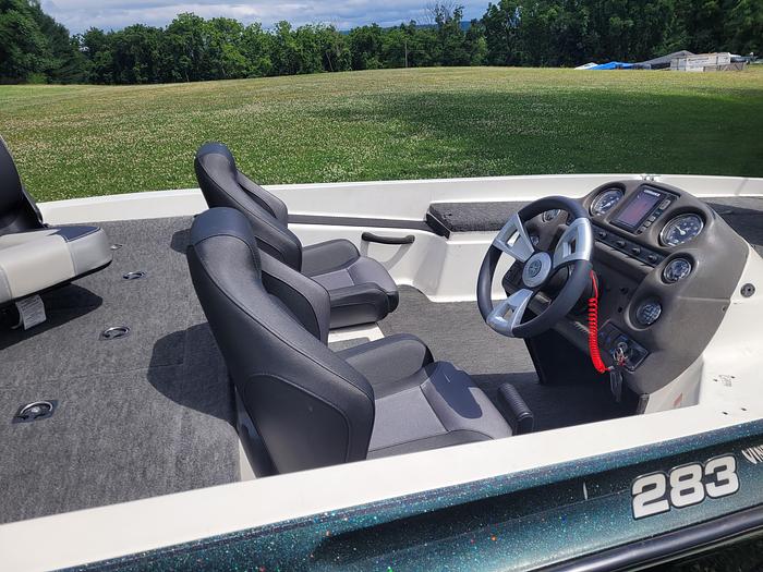 Used 1999 Stratos 283 Vindicator