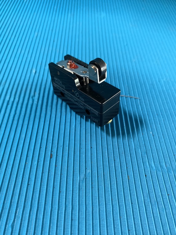 Used Matsushita Electric Micro Switch AM1704