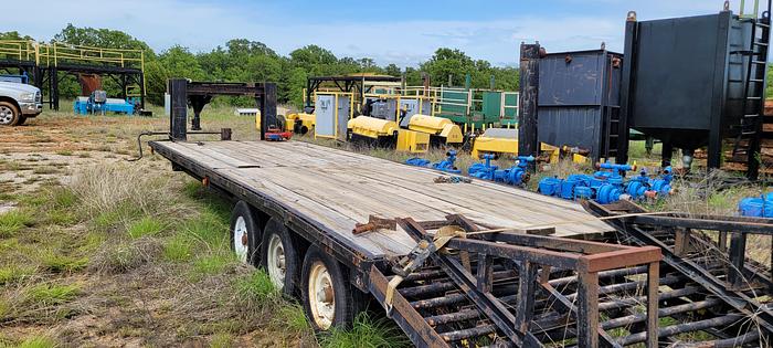 Used Gooseneck Equipment Trailer 3 Axle (21,000 lb)