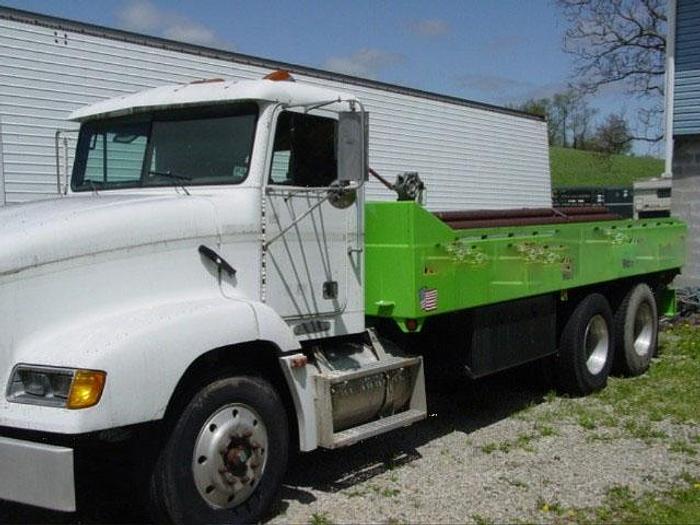 Used 1994 Freightliner 2000 Gallon Flat Bed Water Tank