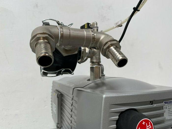 Used Becker VT 4.25 Rotary Vane Oil-Less Vacuum Pump w/ Vacuum Switch & Filter