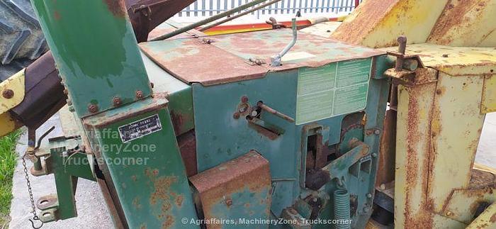 Usato Falcia trincia caricatrice john deere 3400