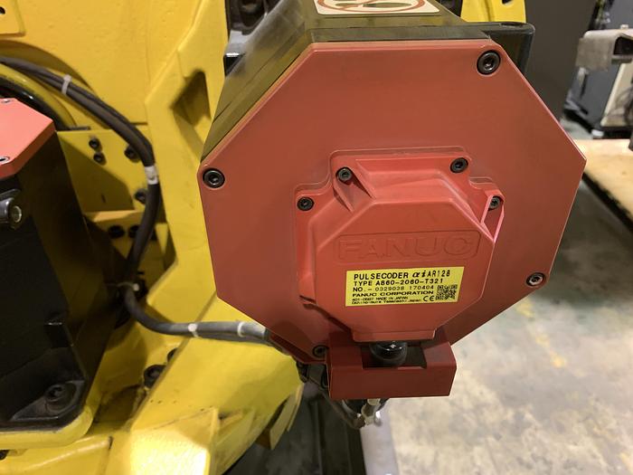 Used FANUC R2000iC/125L 6 AXIS CNC ROBOT WITH R30iB CONTROLLER, IR VISION, 125KG X 3,100 MM H REACH