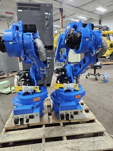 Used Yaskawa Motoman MH24 Dual Arm Industrial Robot With DX200 Controller