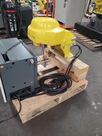 Used Fanuc M-1iA/0.5S Industrial Delta Robot With R-30ib Controller