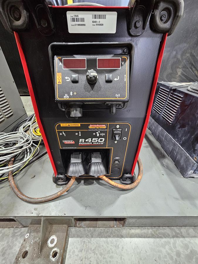 Used Complete FANUC Robotic Welding Cell W/ FANUC Arcmate 100ic/6l R-30ia Controller and Dual Tilt Rotate Positioners