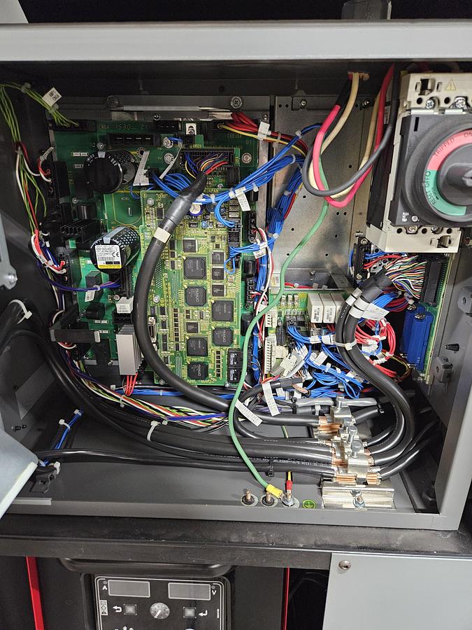 Used Lincoln Automate 5 Cell Fanuc Arcmate 0ib Industrial Welding Robot And R-30ib Controller