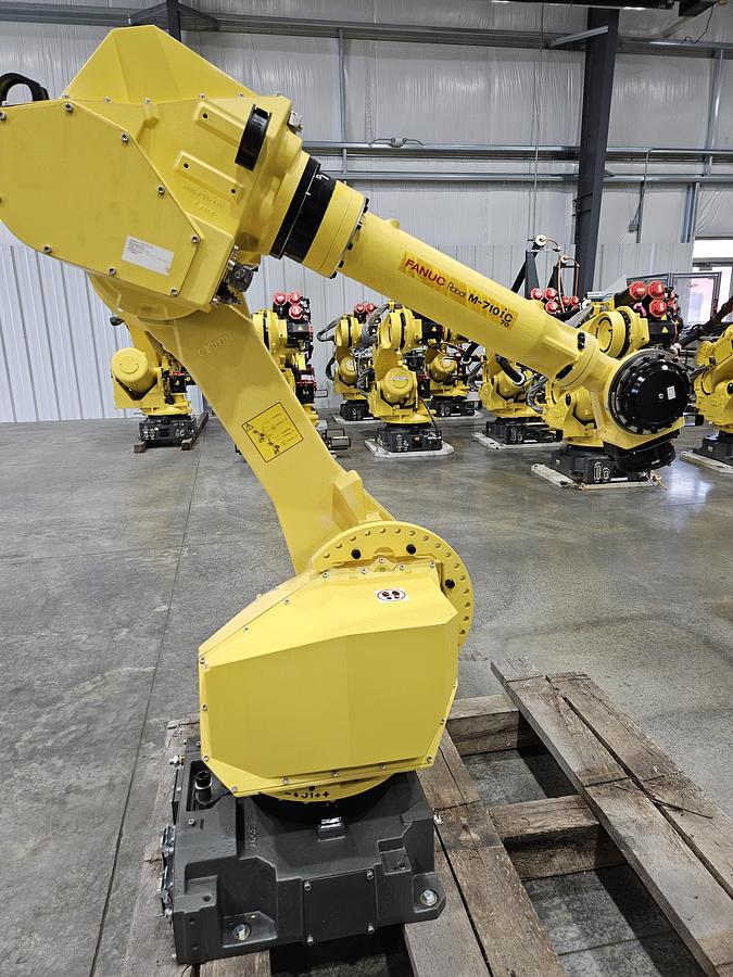 Used FANUC M-710ic/70 Industrial Robot With R-30ia Controller