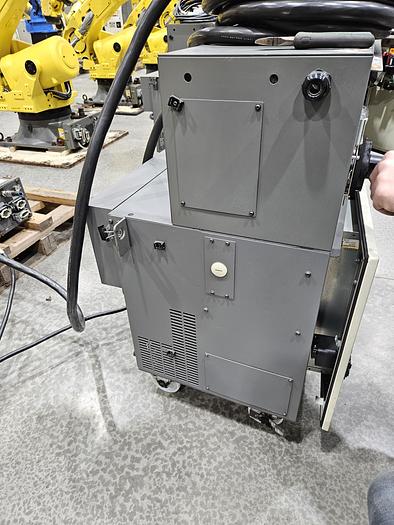 Used Fanuc R-2000ic/210F Industrial Robot With R-30ib Controller