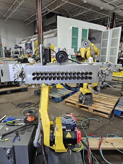 Used 2017 Fanuc M-10ia/12 Industrial Robot With R-30ib Controller, Vision and Custom Combo Suction/Finger Gripper - F197102