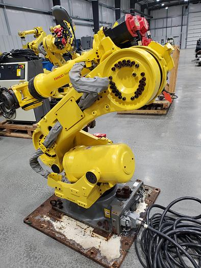 Used Fanuc R-2000ic/210F Industrial Robot With R-30ib Controller