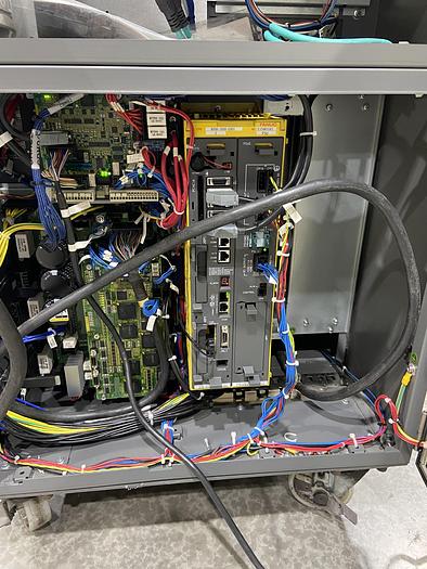 Used Fanuc R-2000ic/210F Industrial Robot With R-30ib Controller