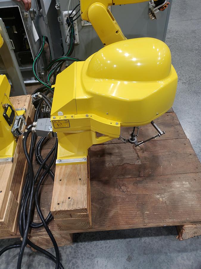 Used Fanuc LR Mate 200iC/5H and M-1ia Dual Arm Robot 