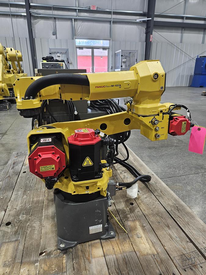 Used Fanuc M-10ia/12 Industrial Robot With R-30ib Controller