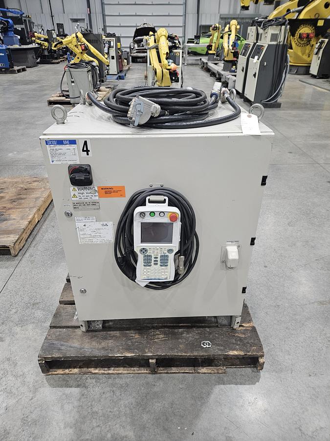 Used Yaskawa Motoman MH6 With DX100 Controller