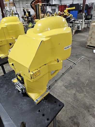 Used 2017 Fanuc M-1iA/0.5SL Industrial Spider Robot With R-30ib Controller