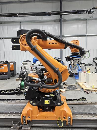 Used KUKA KR210 R2700 Prime Industrial Robot With 40 Foot KUKA Track