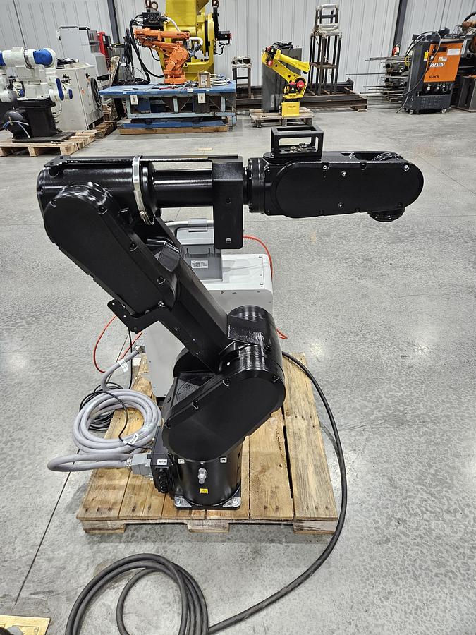 Used ABB IRB 1300-7/1.4 Industrial Robot With OmniCore C90XT Controller