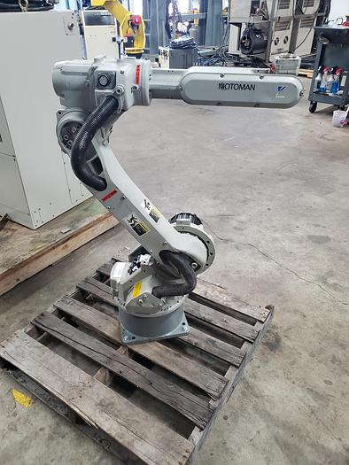 Used Yaskawa Motoman HP6 With NX100 Controller