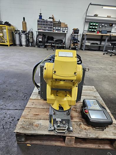 Used Fanuc LR Mate 200ic Industrial Robot With R-30ia Controller