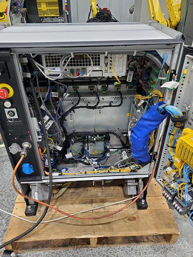 Used ABB IRB 7600-340/2.8 Industrial Robot With IRC5 Controller