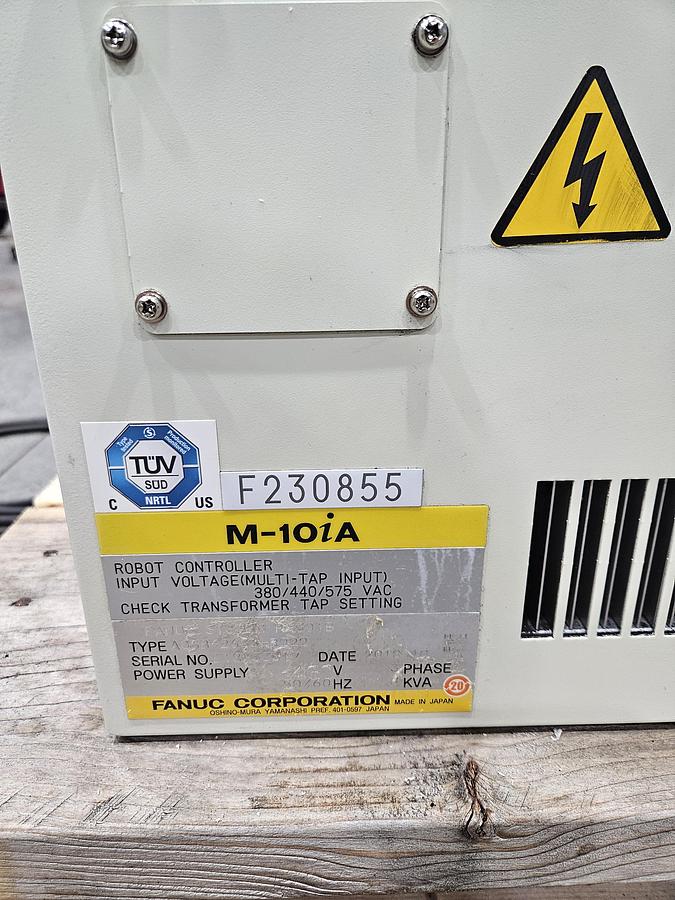 Used Fanuc M-10ia/12 Industrial Robot With R-30ib Controller