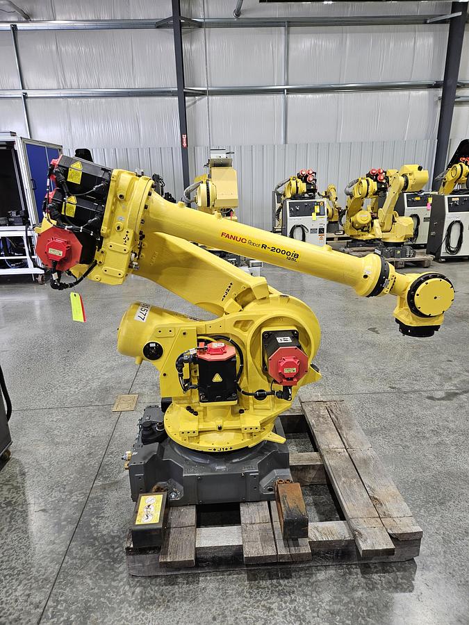 Used Fanuc R-2000ib/125L Industrial Robot With R-30ia Controller