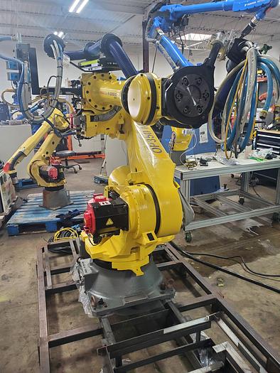 Used FANUC Arcmate 120ic/12L Industrial Robot With R-30ib Controller