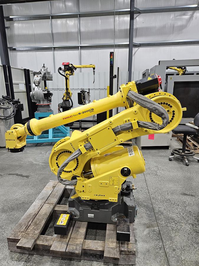 Used Fanuc R-2000ib/125L Industrial Robot With R-30ia Controller